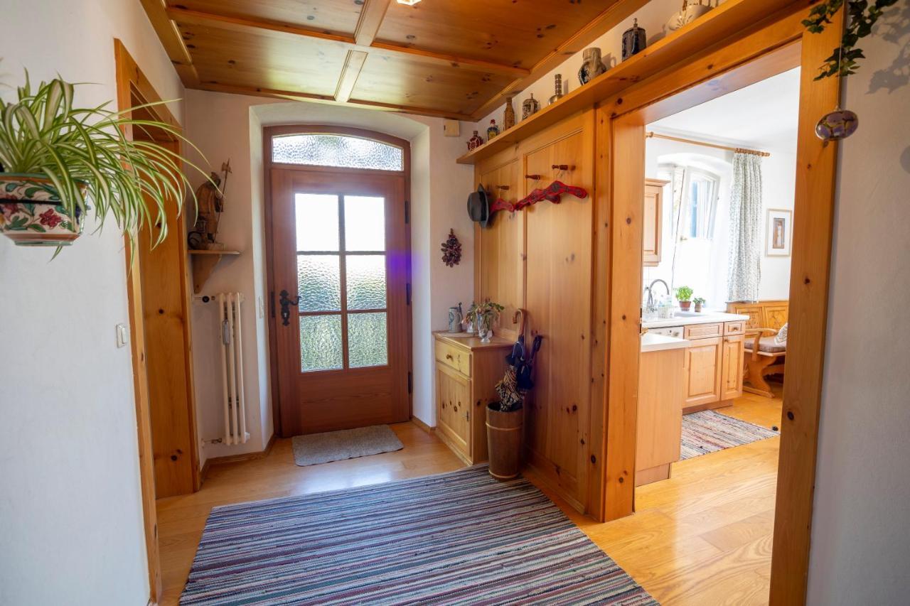 Landhauswohnung Mit Wildromantischem Garten フュッセン エクステリア 写真